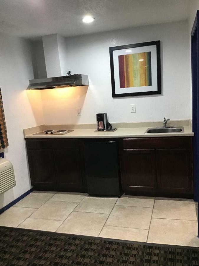 Budget Inn&Suites Oklahoma Stadt Exterior foto